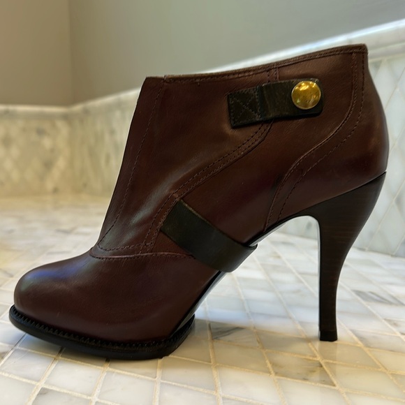 RARE Alexander McQueen booties with zipper.New, never worn! Soft Burgundy/black - Picture 1 of 5